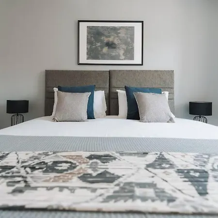 Hoskins House By Horizon ミドルズブラ