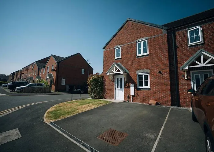 Hoskins House By Horizon Holiday home