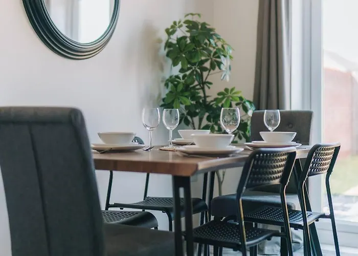 Hoskins House By Horizon Holiday home *