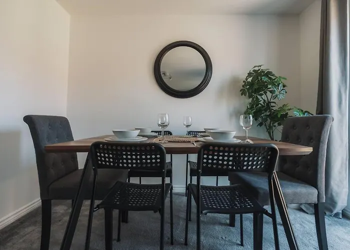 Holiday home Hoskins House By Horizon *