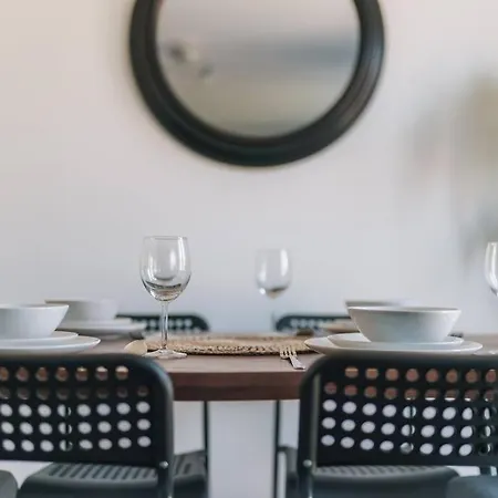 Hoskins House By Horizon *